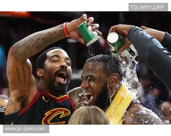 勇士与骑士球员精彩对决比分分析及赛后总结